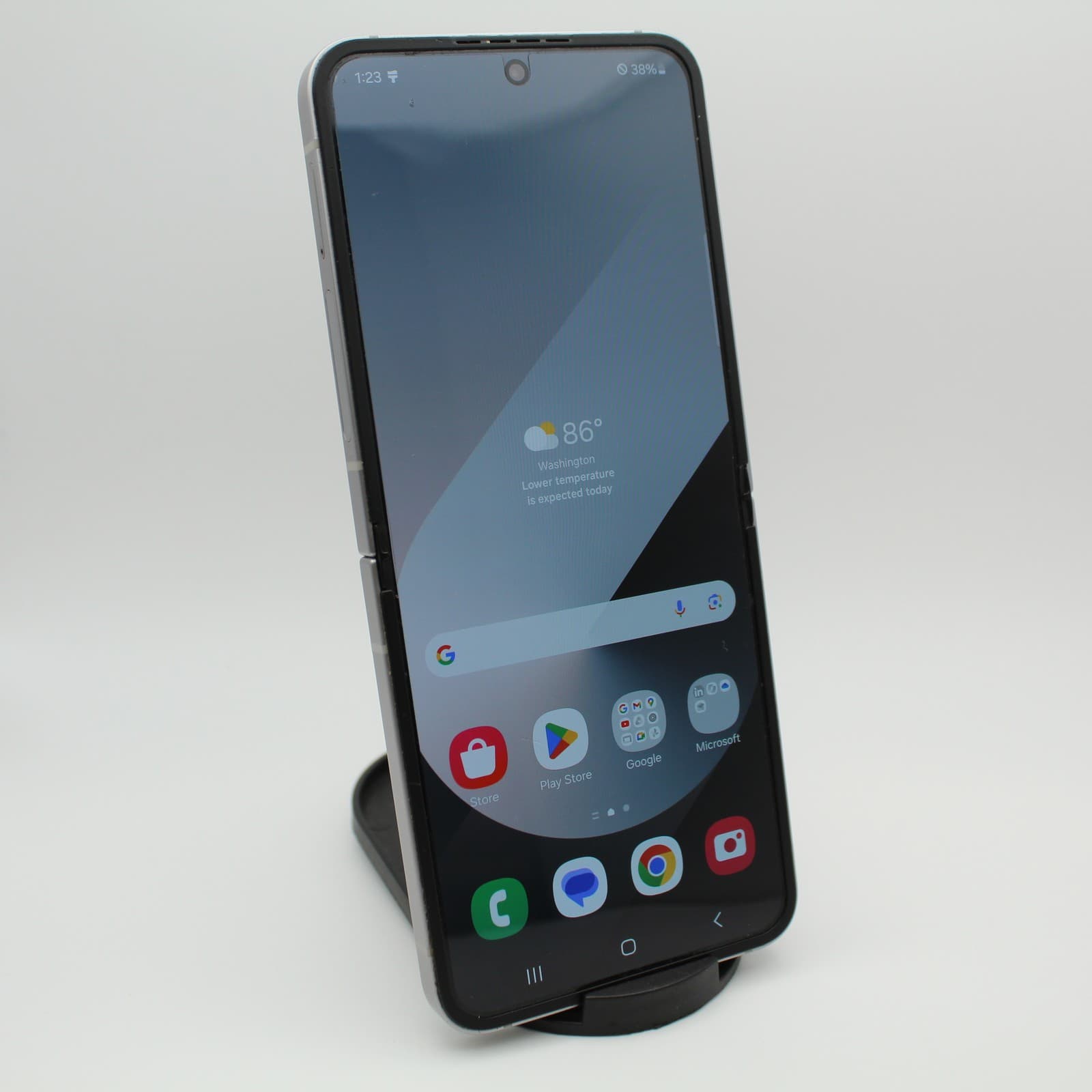 Galaxy Z Flip6 — seller’s listing photo
