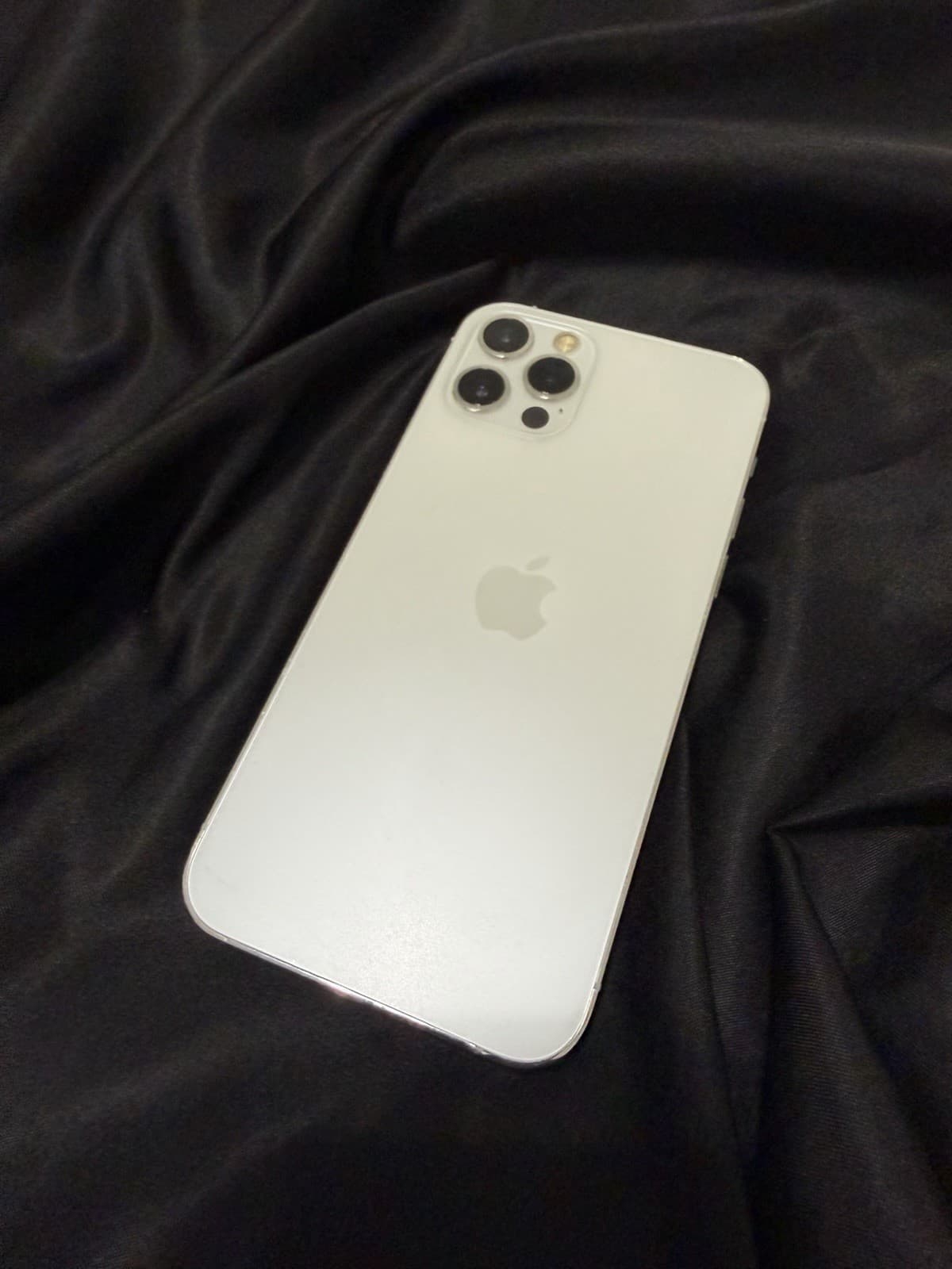 iPhone 12 Pro — seller’s listing photo
