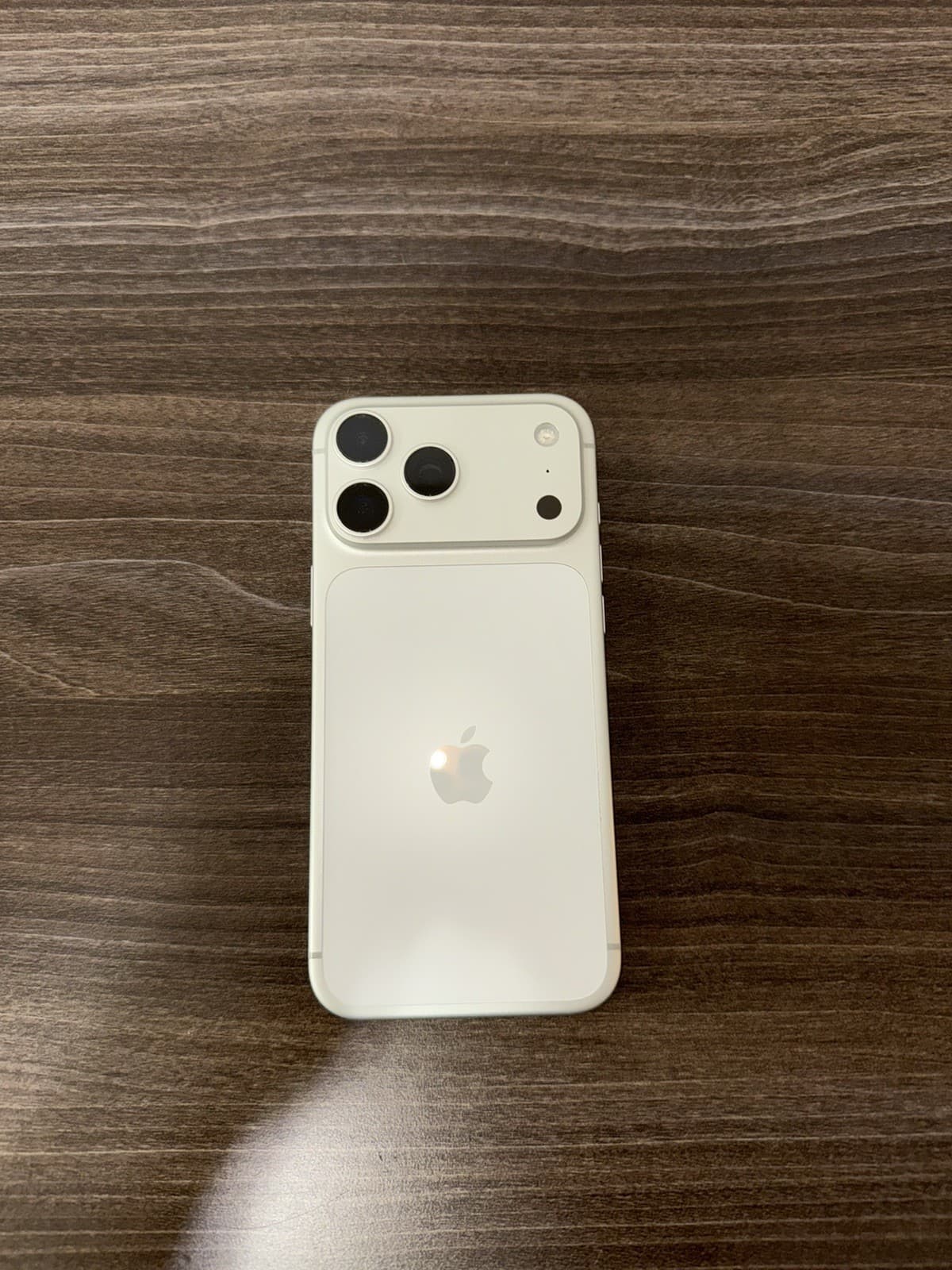 iPhone 17 Pro Max — seller’s listing photo