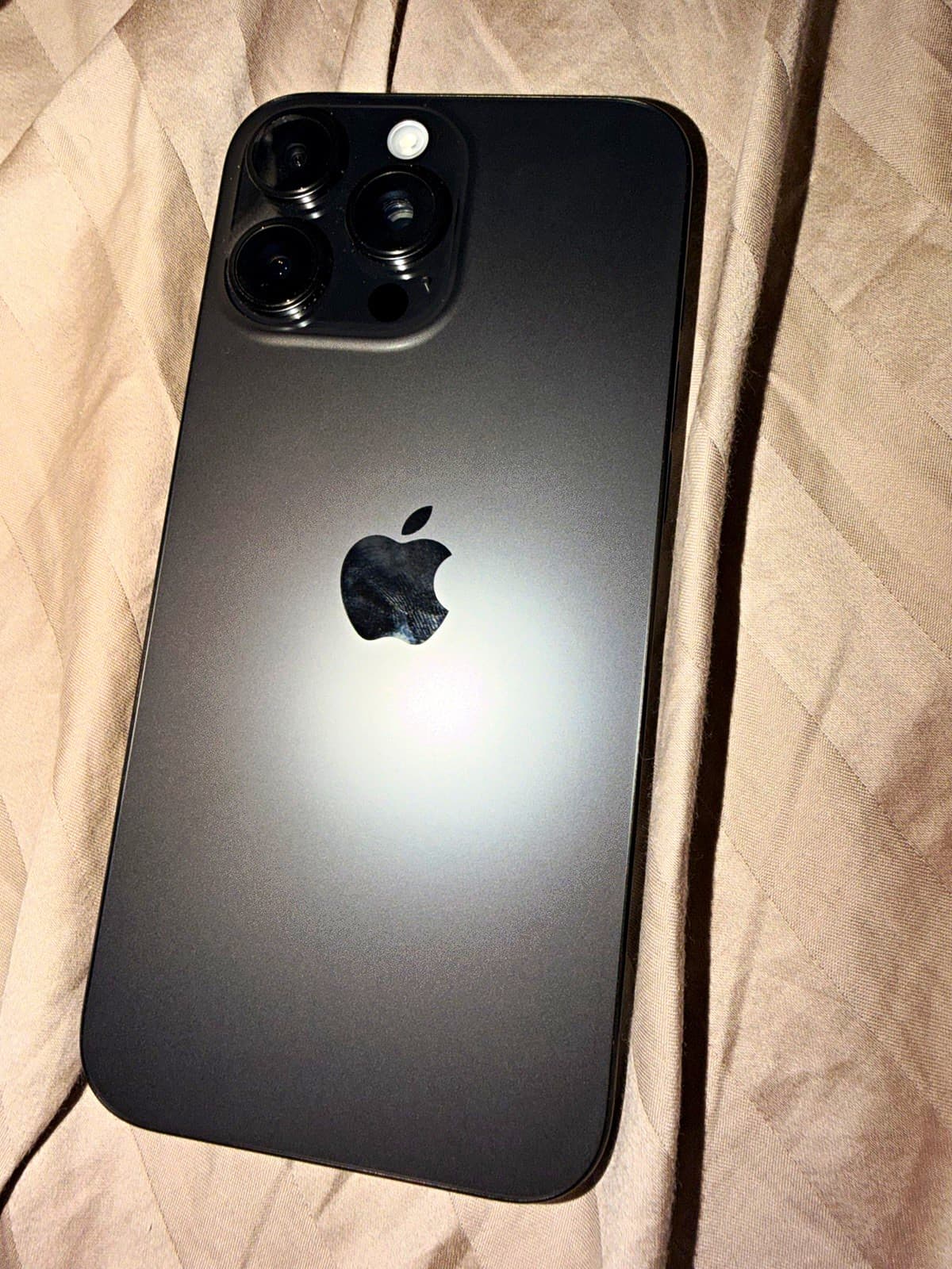 iPhone 16 Pro Max — seller’s listing photo