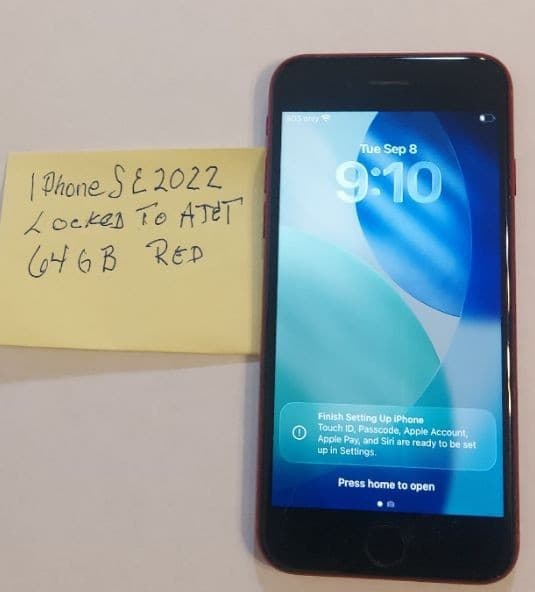 iPhone SE (2022) — seller’s listing photo