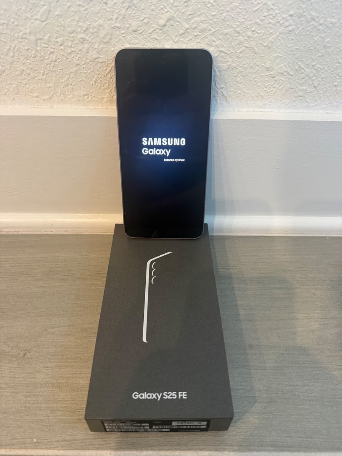 Galaxy S25 FE — seller’s listing photo