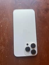 iPhone 14 Plus — seller’s listing photo