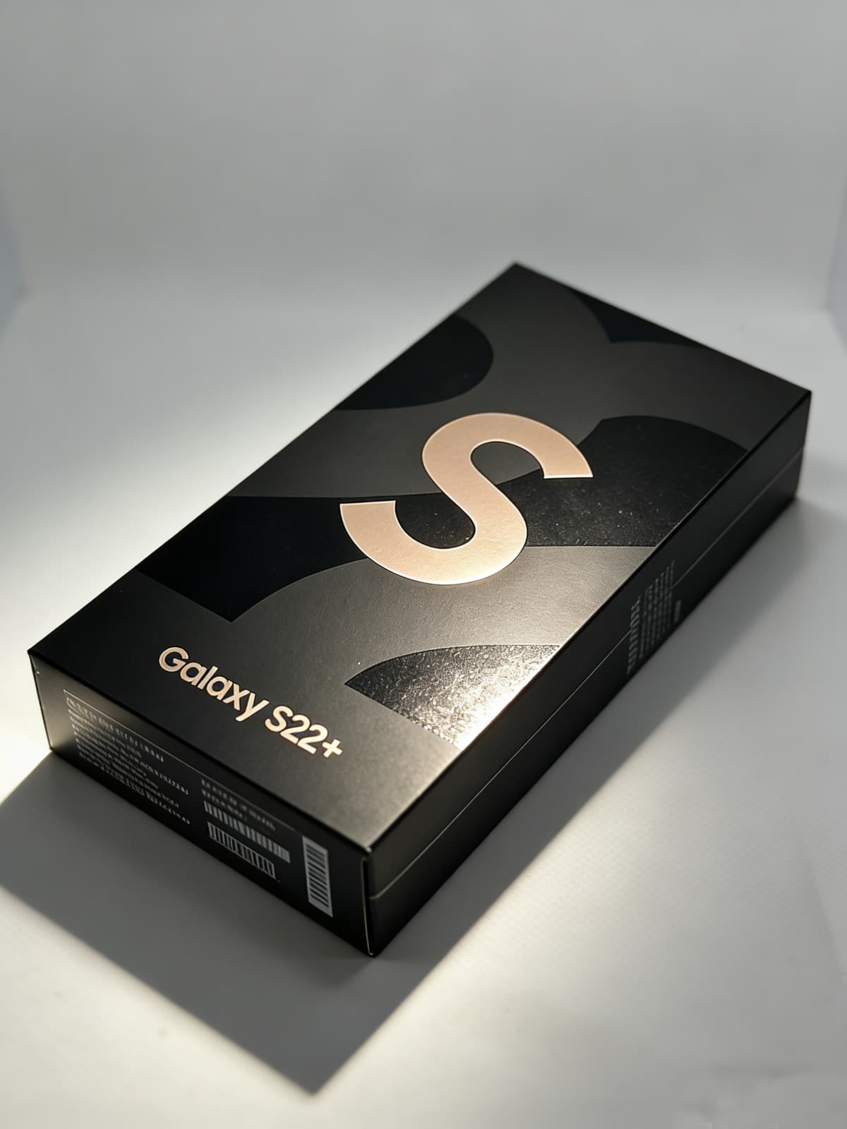Galaxy S22 — seller’s listing photo