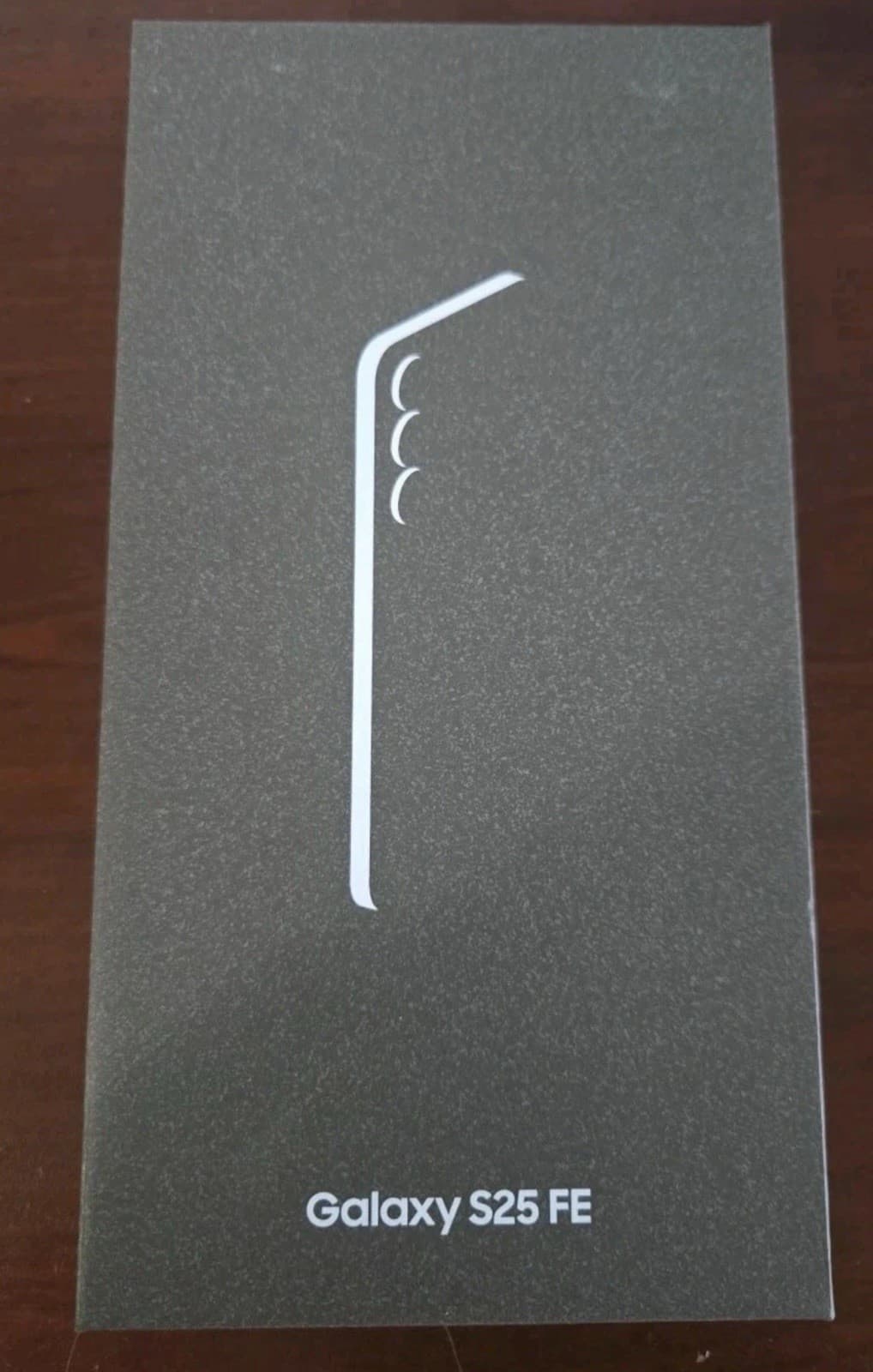 Galaxy S25 FE — seller’s listing photo