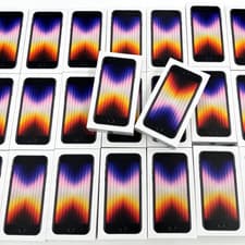 iPhone SE (2022) — seller’s listing photo