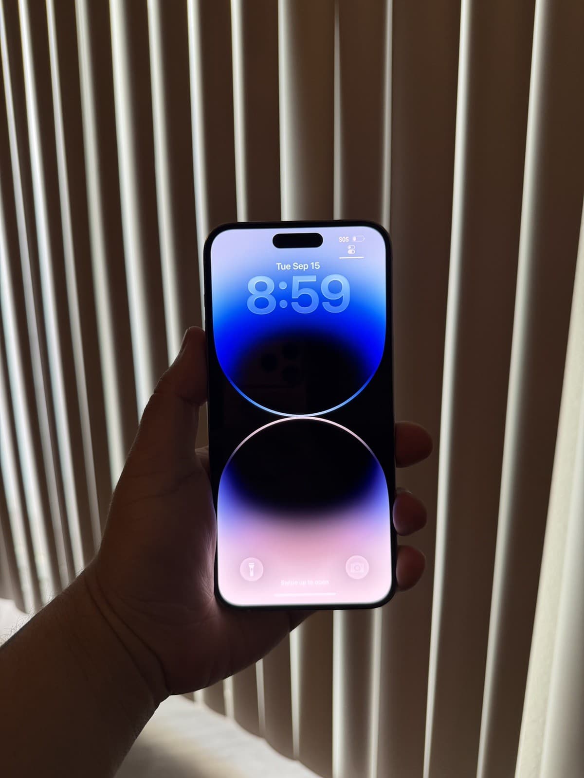 iPhone 14 Pro Max — seller’s listing photo