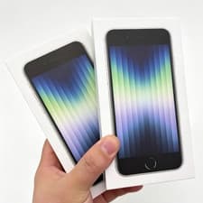 iPhone SE (2022) — seller’s listing photo