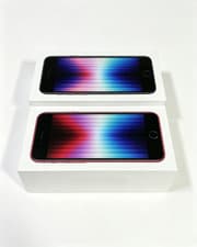 iPhone SE (2022) — seller’s listing photo