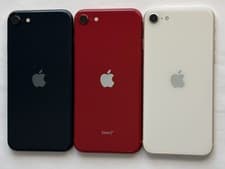 iPhone SE (2022) — seller’s listing photo