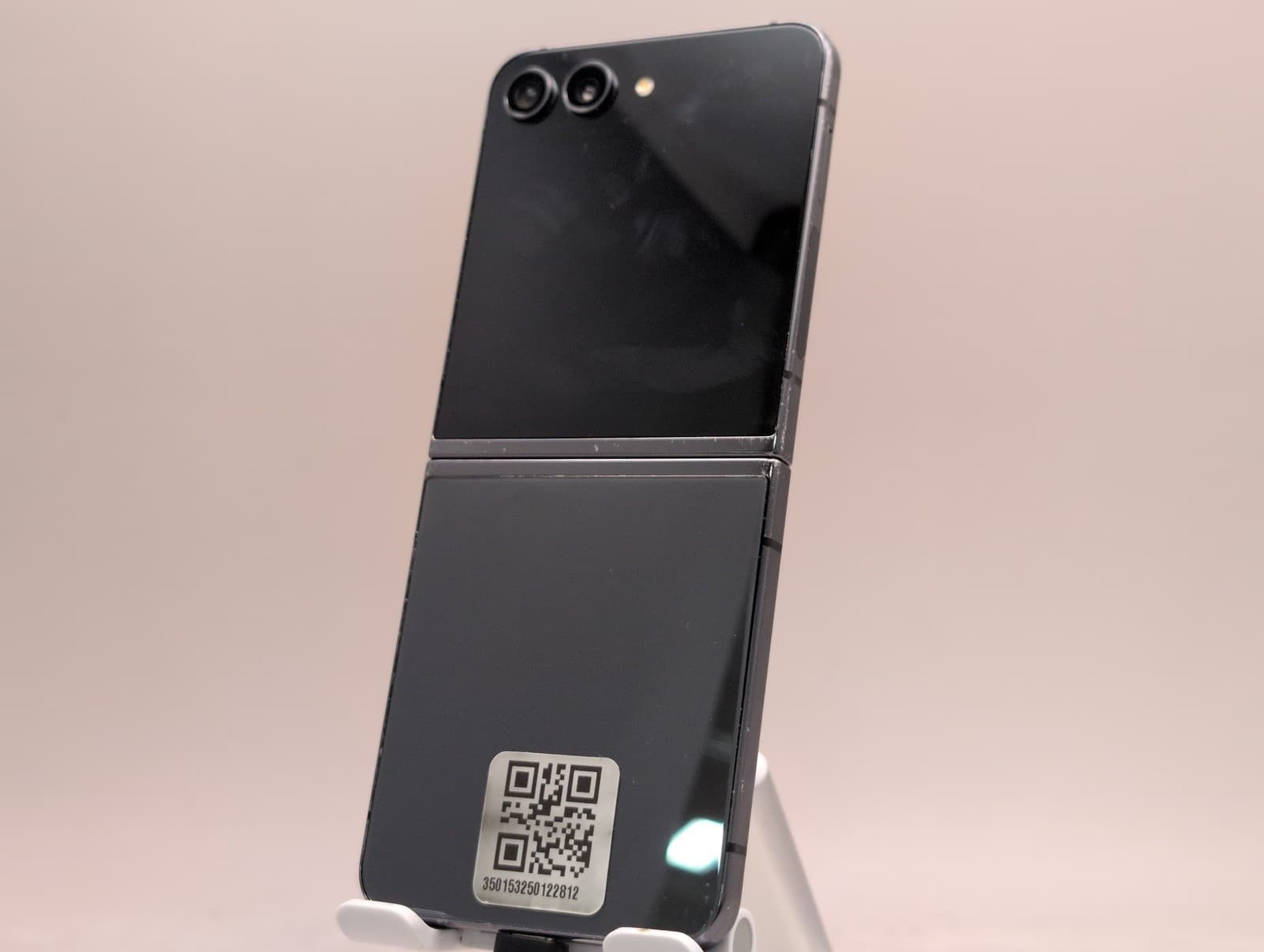Galaxy Z Flip5 — seller’s listing photo