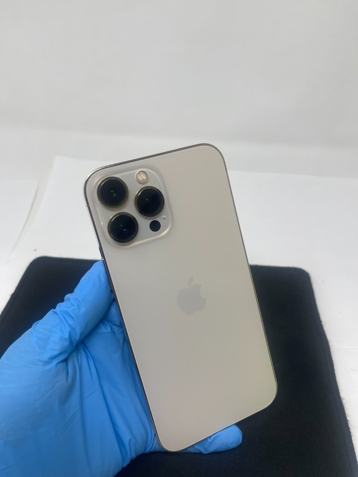iPhone 13 Pro Max — seller’s listing photo