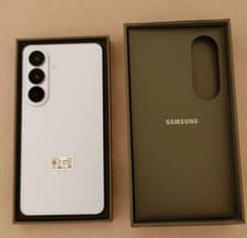 Galaxy S26 — seller’s listing photo