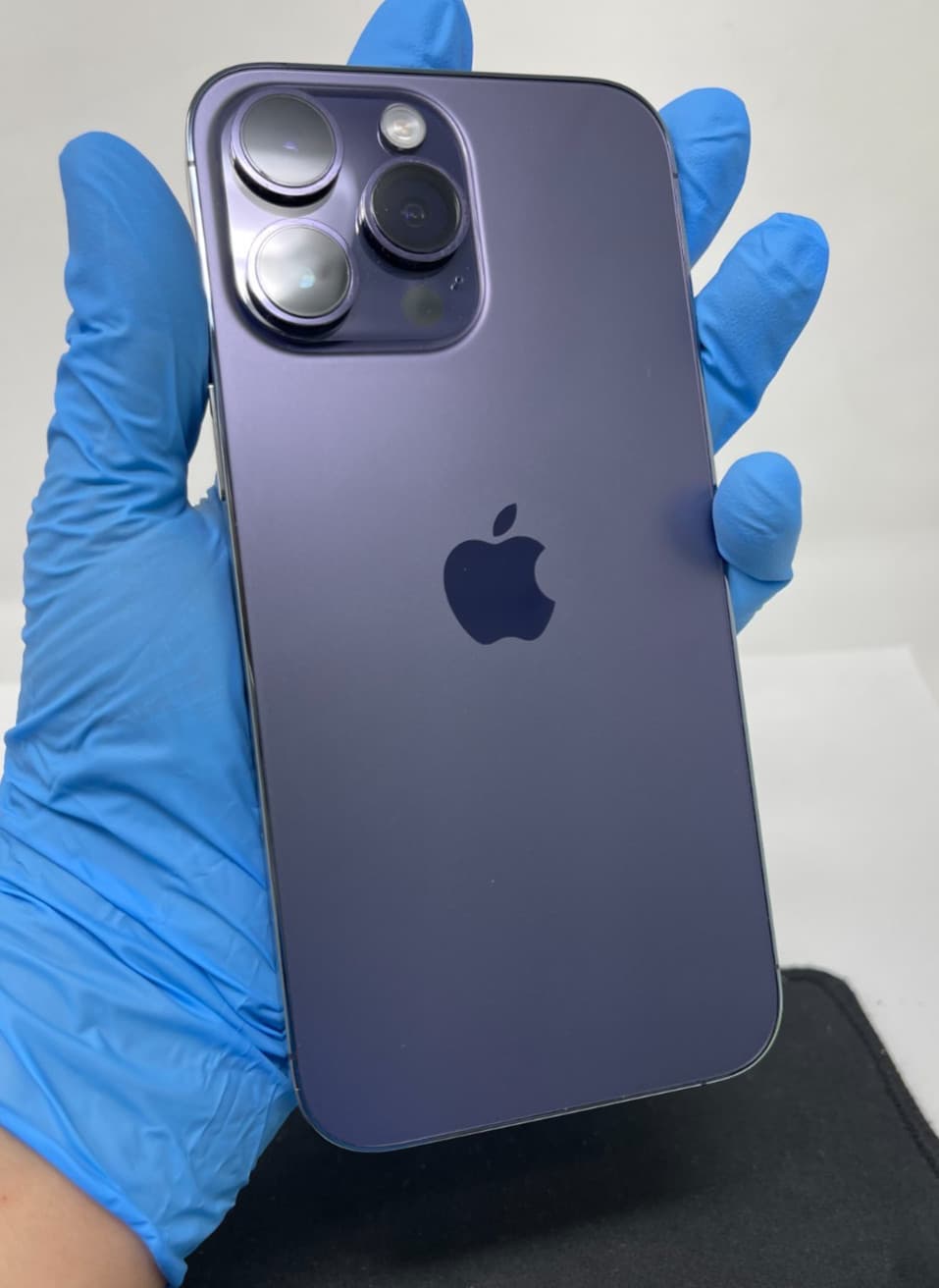 iPhone 14 Pro Max — seller’s listing photo