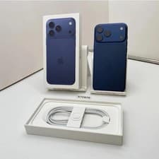 iPhone 17 Pro Max — seller’s listing photo